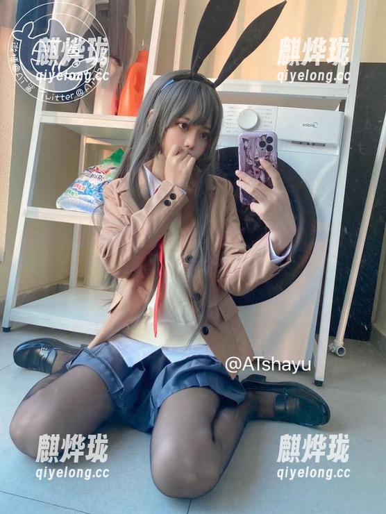 你见过AT鲨的裸足图集吗？原图我有点迷，不知道该说啥好！