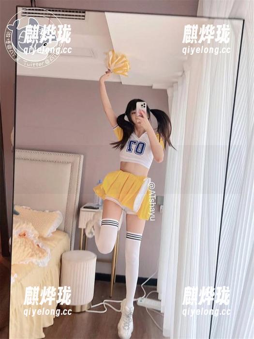 AT鲨 在AT鲨的定制图集中,圣诞小兔一秒变身反差风霸主!