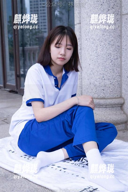 BoBoSocks袜啵啵 - 让人迷失的高清套图：小甜豆和她的瑜伽裤里丝！