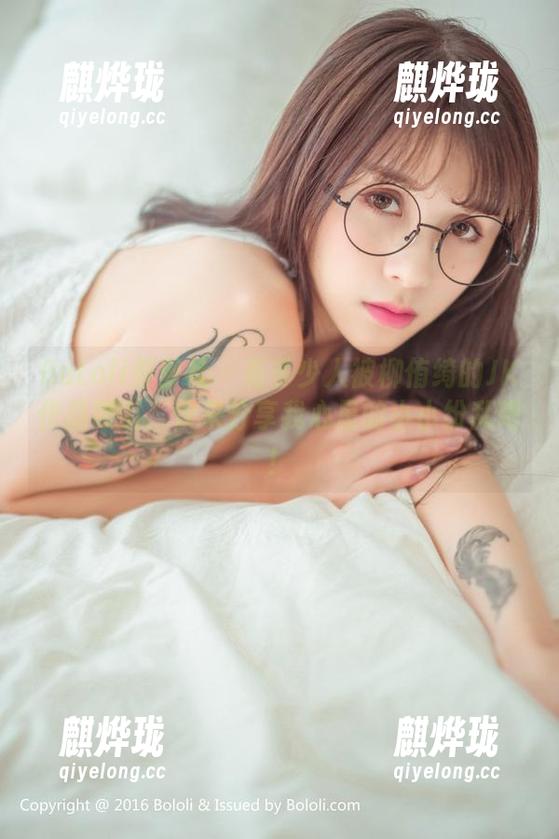 BoLoli菠萝社-柳侑绮 BoLoli菠萝社 - 有多少人被柳侑绮的JK作品吸引,快来分享我心里的小小纷乱吧!