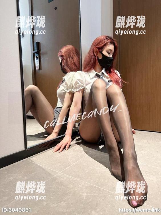 Callmecandy 微密圈 - Callmecandy私拍:在连体衣的一角寻找灵感,真的,一点都不夸张!