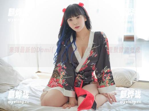 来到最新的Dami(퀸다미)纯白照片前，心里默默滴考虑：？