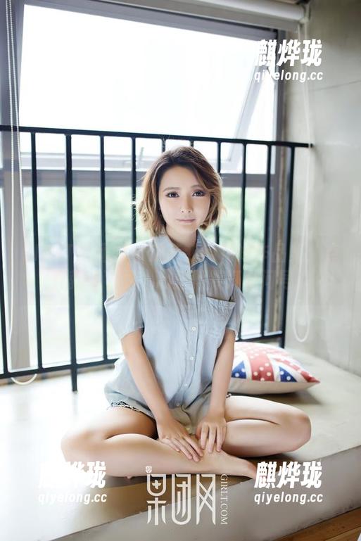 GIRLT果团网 - 云菲菲的花嫁作品集：点开就能下载，心里默默打个问号。