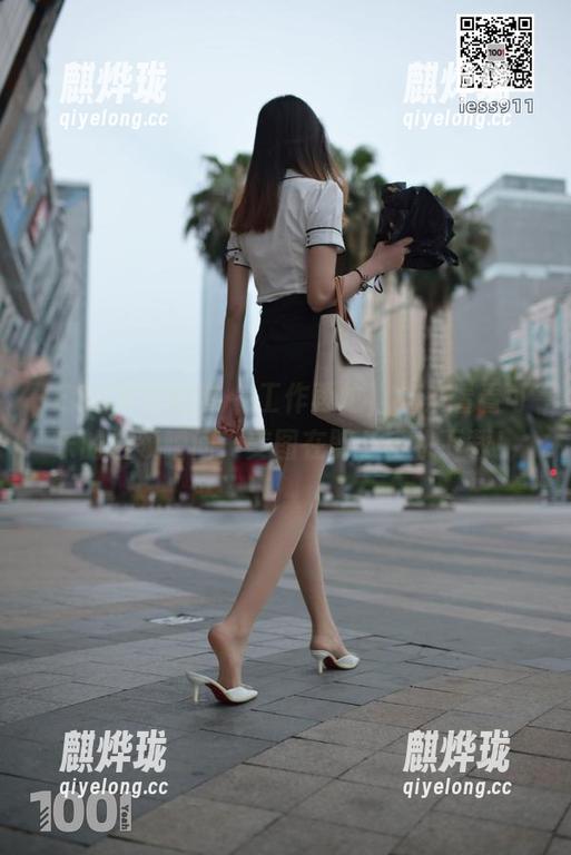 IESS异思趣向-可乐 IESS异思趣向 - 工作再忙,先来看看可乐的白领瞬间,美图在即,手机下载!