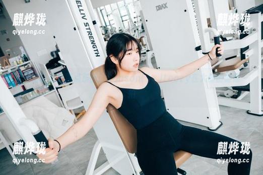 从网盘拿出的那点东西：Sonson(손손)Loozy在大阪的随意一拍