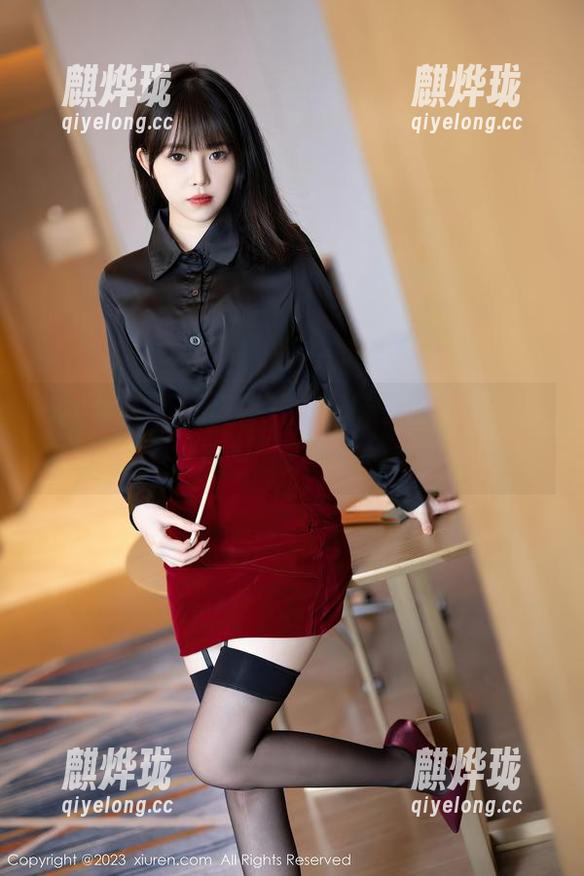 XIAOYU语画界-沐若昕 XIAOYU语画界 - 在线等你来看,沐若昕的吊带高清版:清纯与诱惑并存?
