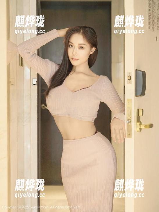 Xiuren秀人网 - 何梦兮Stacy的“可爱”写真集，准备好被萌化了吗？
