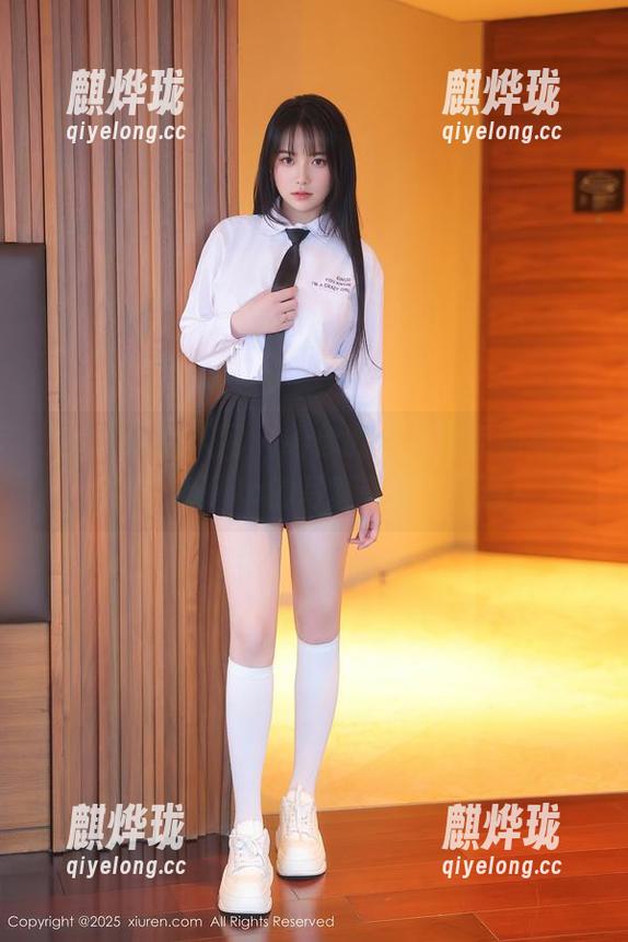 Xiuren秀人网 - 给你的网盘添点油亮，余贝拉bella的写真等你来下载！