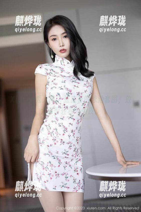 Xiuren秀人网 - 张庭蓉的泳池套图，放大那份轻松与俏皮。