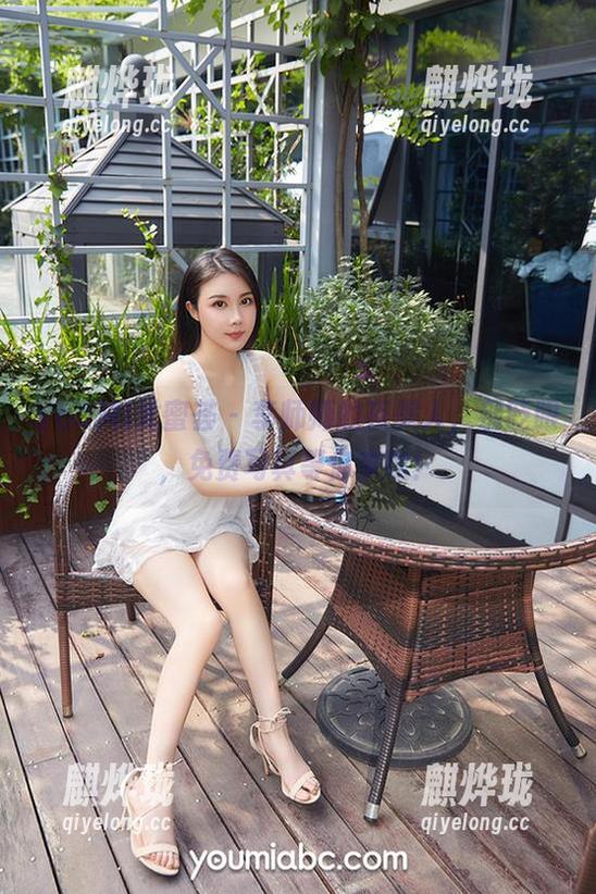 YouMi尤蜜荟-李师师 YouMi尤蜜荟 - 李师师的夜美人,别眨眼,免费写真等你来瞧!