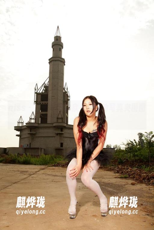 aiss-欣杨 aiss - 打破常规的欣杨,泳池写真突围图库