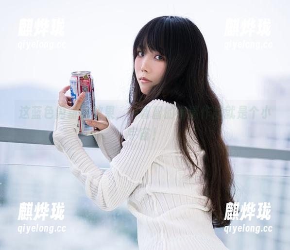 这蓝色闪粉的效果，一智智的高清作品就是个小宇宙！
