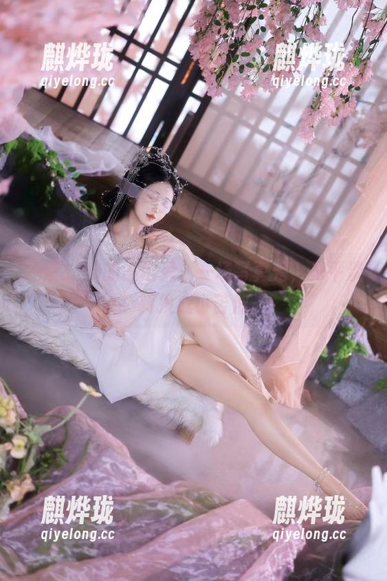 三度_69 三度_69的黑枪呆:一场写真秀,把平淡转换成小苦涩