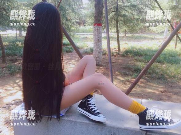 丝月神 微密圈 - 丝月神的日常:一边更新一边偷吃零食