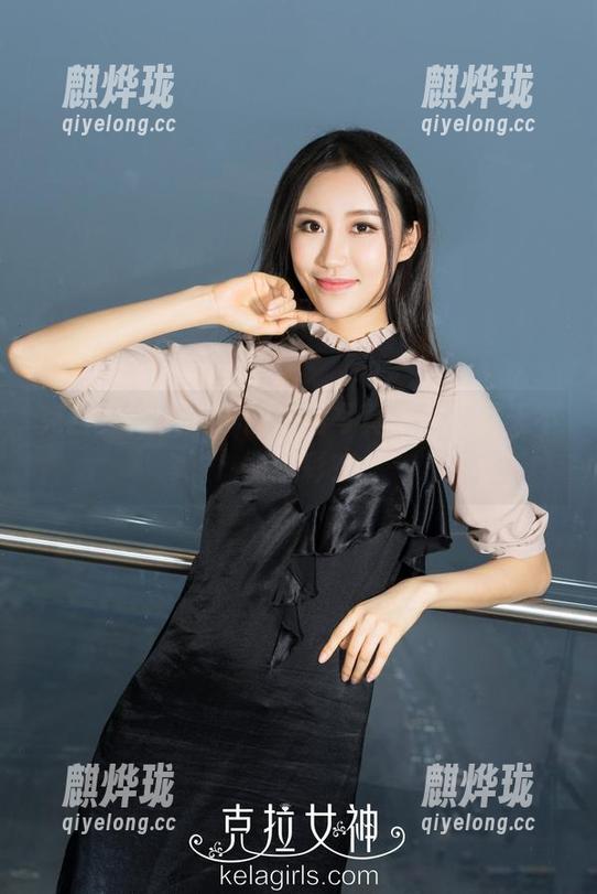 克拉女神 - 妮子的白裙写真，谁说夏天不能出彩？