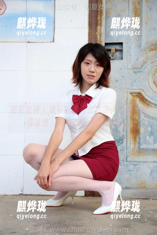 初夏女神 - 柒柒原图直击心扉，死库水的清凉感，有种想喝一口的冲动...