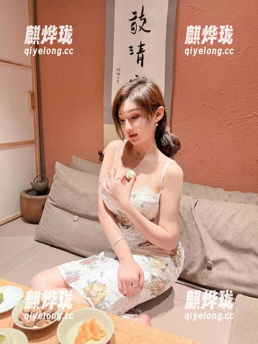微密圈 - 护士不只会打针！周妍希给你带来的美图包，一秒让你忽略病痛。