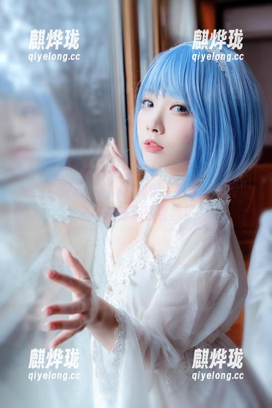 宫本桜 原图没得说,宫本桜和埃吉尔的“模特”表演真是无法直视!