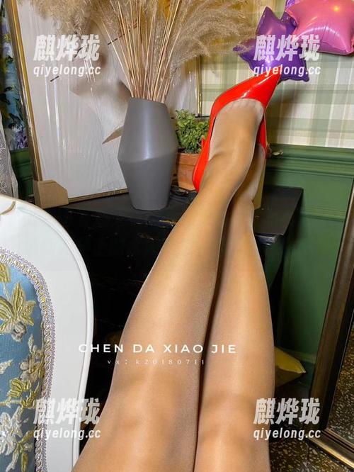 宸大小姐 微密圈 - 宸大小姐的夏天:高清写真集,清新如早上的水果沙拉,但没那么粘腻!