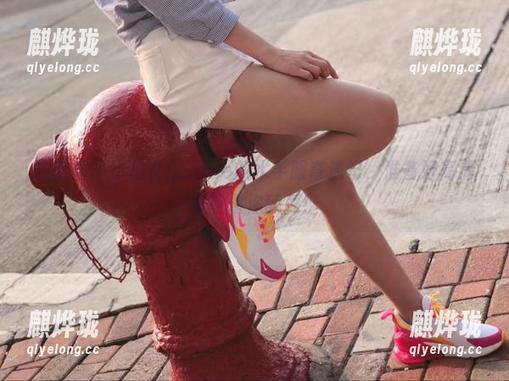 小仙女ELaine 微密圈 - 小仙女ELaine的水手服奇遇记,准备好高清美图供你舔屏!