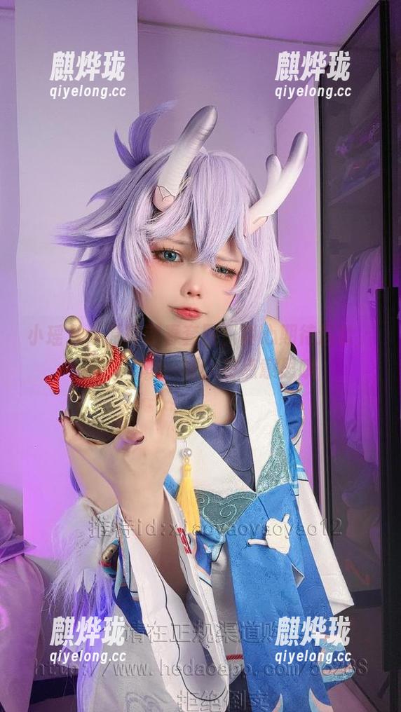 小瑶幺幺 小瑶幺幺原神新春套图,真心期待这套,结果发现…喔,有点意思哦