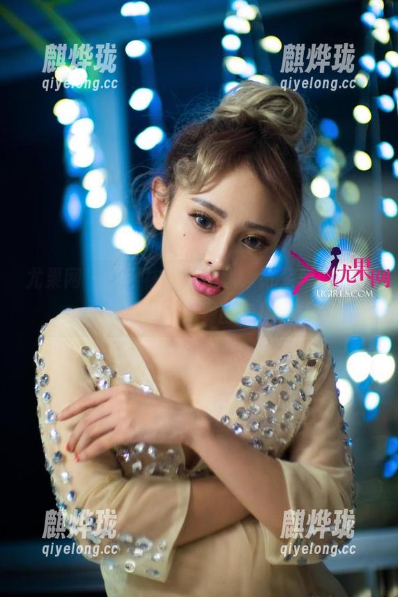 尤果网 - “网袜”主题趴，诗朵雅带你获取超值免费图包！