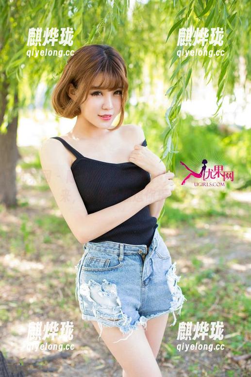 尤果网-陈幼伊 尤果网 - 陈幼伊天使图册:是想让你飞起来,还是只想逗你乐呢?