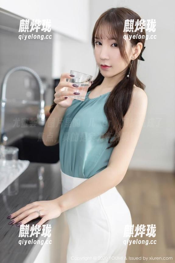 尤蜜荟 - 图片里的玥儿玥er，网袜竟成了焦点，真的是实力在线啊！