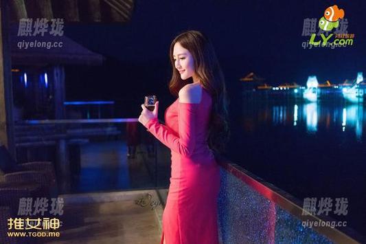 推女神-Akiki朱若慕 推女神 - 分享这一组Akiki朱若慕的礼服写真,想问问大家,你们觉得好看吗?