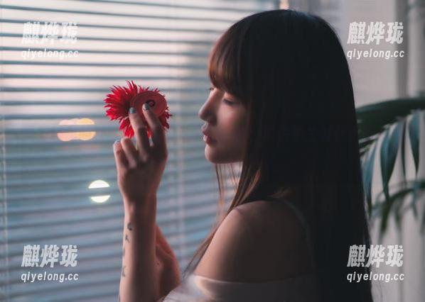 星野咪兔 星野咪兔的教室私房照:这个作品集,谁说学生时代不能有点小调皮?快下载试试!