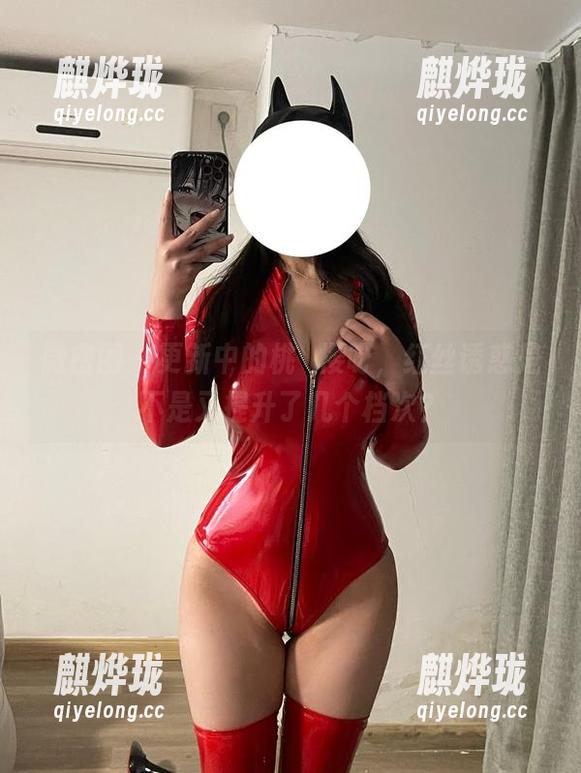 桃沢樱呀 微密圈 - 更新中的桃沢樱呀,红丝诱惑是不是又提升了几个档次?