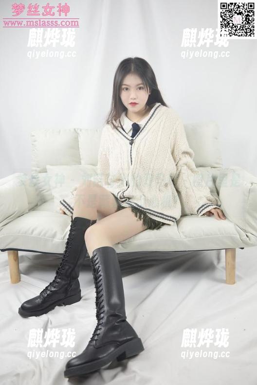 梦丝女神 - 刘诺与她的双马尾，照片里是不是藏着点小心机？