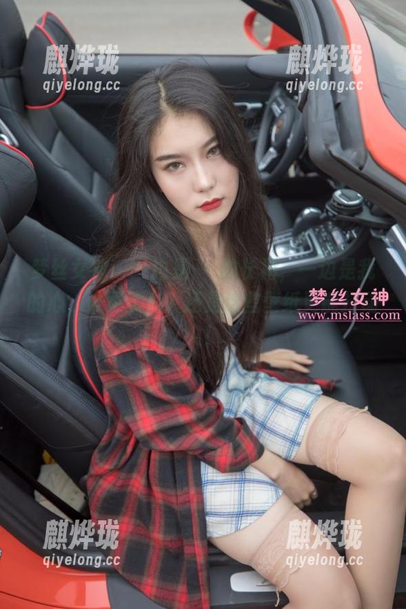 梦丝女神-玥玥 梦丝女神 - 一边是玥玥的长裙,一边是我的心,谁更漂亮?还是这些壁纸更能打动人!