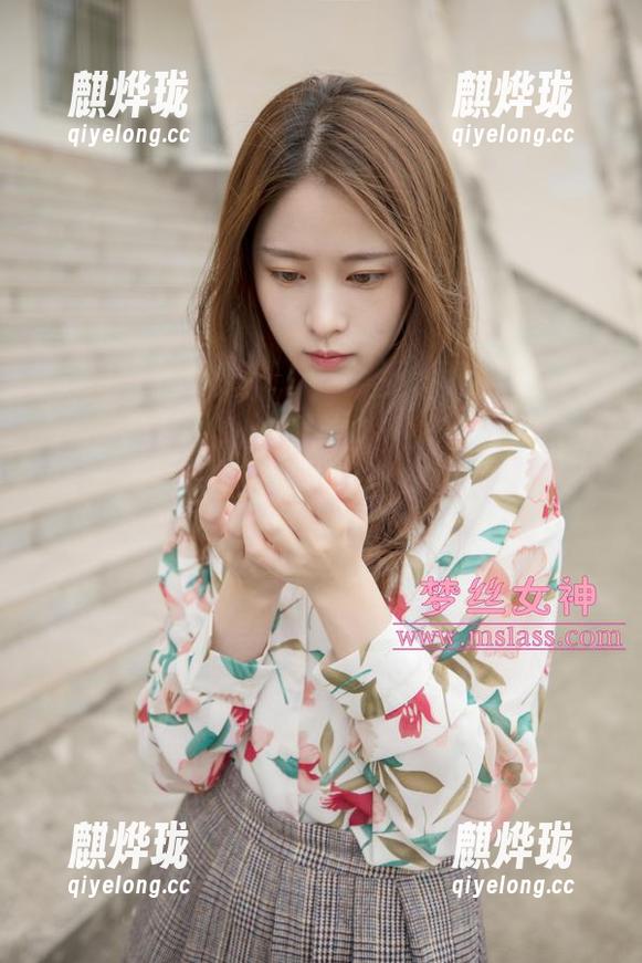 梦丝女神-魏婷婷 梦丝女神 - 魏婷婷的礼服分享会:秘诀在于心态和台风