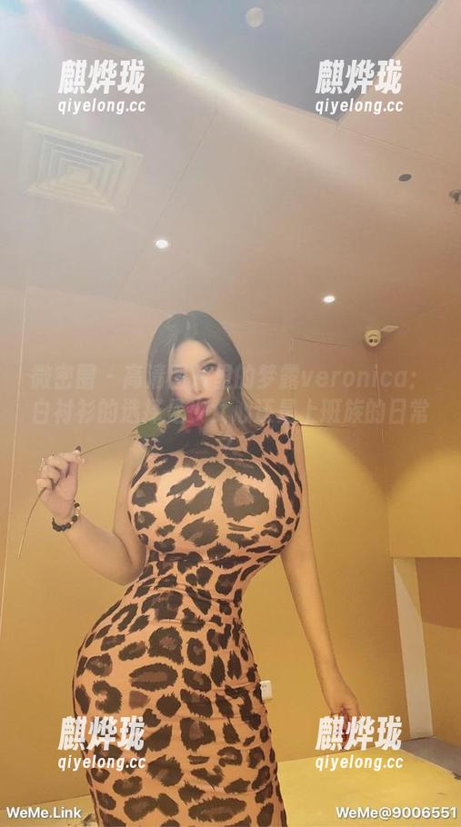 梦露veronica 微密圈 - 高清图片里的梦露veronica:白衬衫的选择是少女心还是上班族的日常?