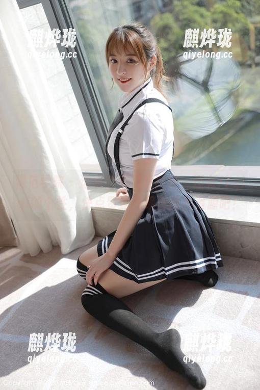 模范学院-77qiqi 模范学院 - 透明的不只是内容,还有77qiqi的个性,快点赞这些绝美图片资源吧!