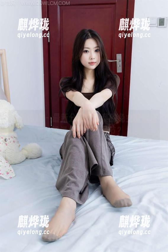 物恋传媒 - 最新分享：菜菜的兔女郎穿搭，谁说只限于万圣节？