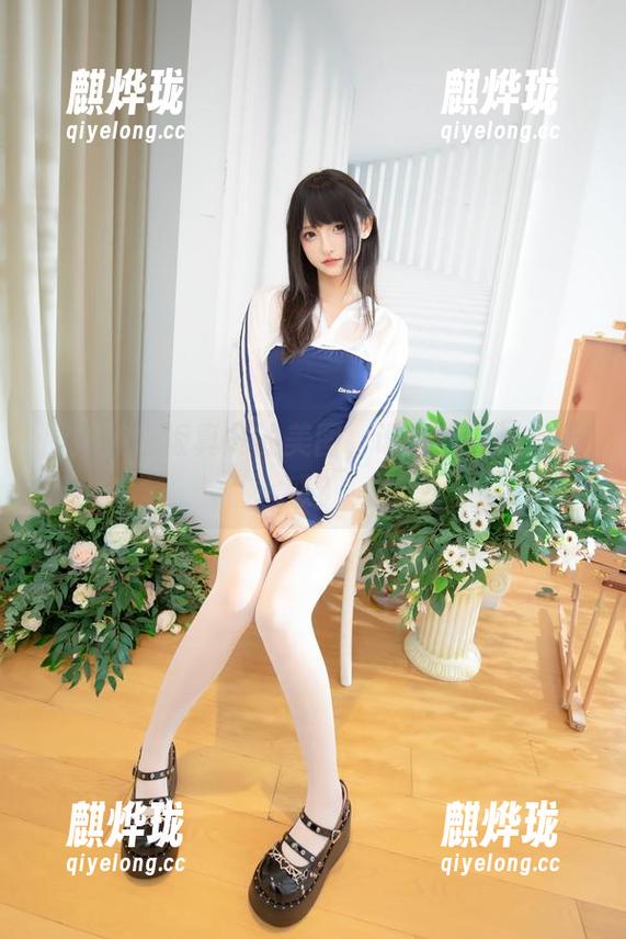 神乐坂真冬 厨娘神乐坂真冬的美图,谁能抗拒这份诱惑?