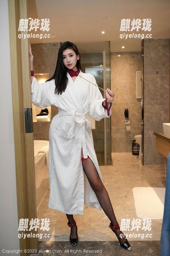 秀人网 - 幸福的粉、纯真的爱——Cris_卓娅祺私房写真