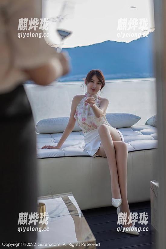 秀人网 - 你的兔妹妹的在线双马尾合集，萌甜与可爱的碰撞！
