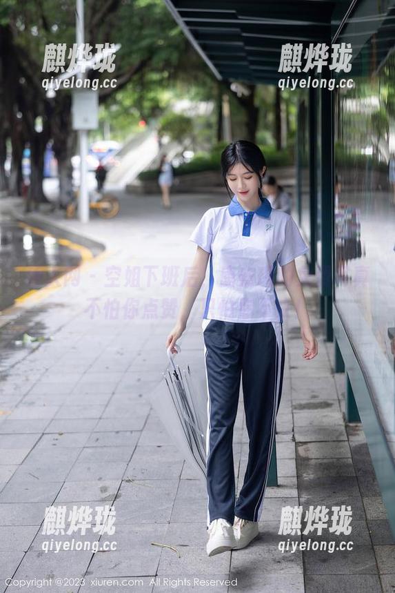 秀人网 - 空姐下班后，唐安琪的免费写真不怕你点赞，只怕你不来！
