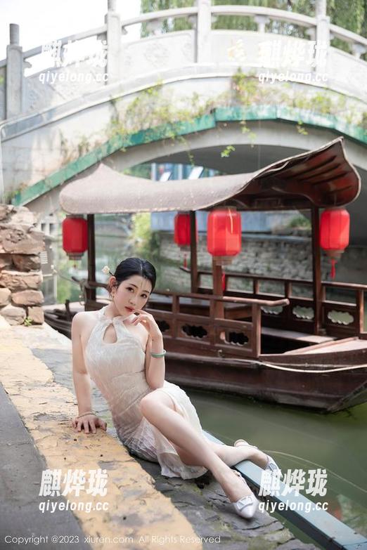 秀人网 - 今年最新的透明写真集，岁小岁又让人好奇，难道真有魔法？