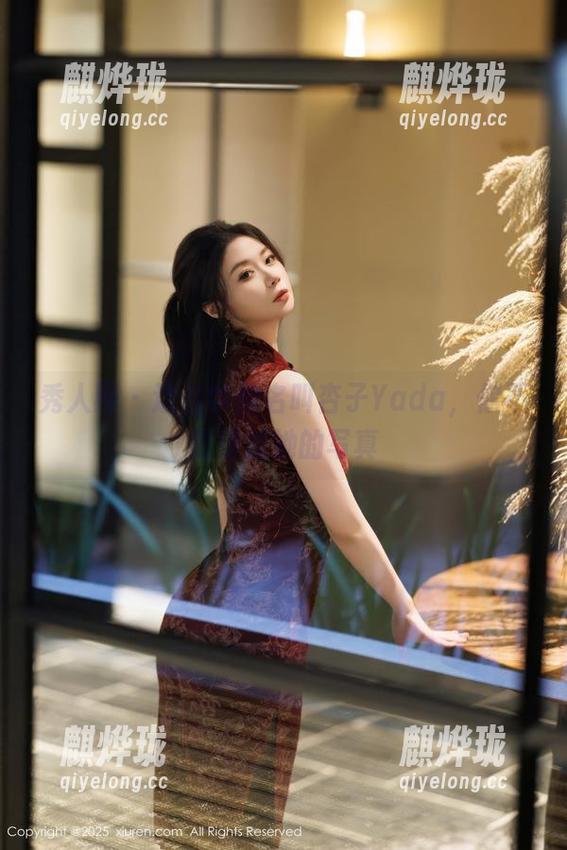 秀人网-杏子Yada 秀人网 - 这位学姐名叫杏子Yada,你不能错过她的写真