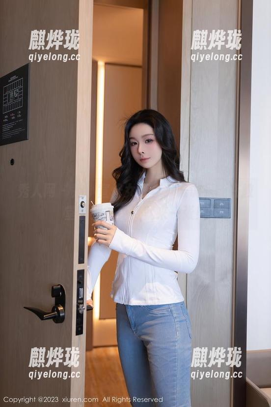 秀人网-范小宣 秀人网 - 范小宣修女写真,谁说只能在教堂看到?免费就来一张!