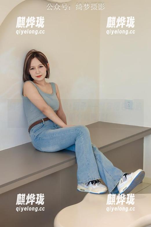 绮梦摄影-团子 绮梦摄影 - 比基尼+团子=一整套图包精选,开心得像个咸鸭蛋!
