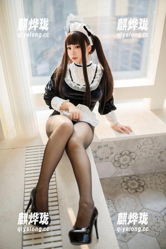 胡桃猫Kurumineko的透明护士：上马戏团的cos？