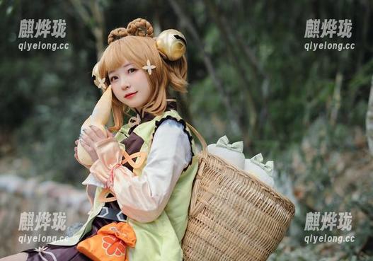 花铃Hana 免费不代表不精致,花铃Hana的魔力在于她的‘小恶魔女仆’套图啊!