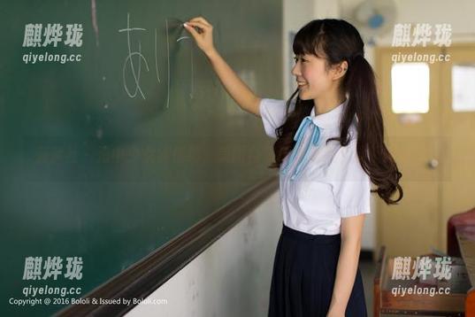 菠萝社-柳侑绮 菠萝社 - 海中少女柳侑绮,美图合集让你想泡个澡不如游泳!