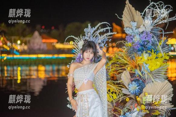 萌芽儿o0 小透明私拍秀:萌芽儿o0女仆装盛大登场!