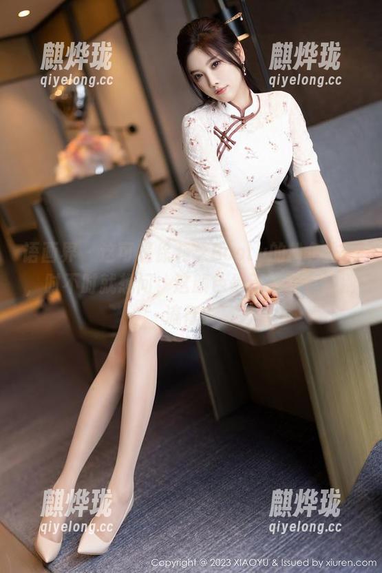 语画界-徐莉芝Booty 语画界 - 这可是徐莉芝Booty的粉色作品,时不时就想问,这颜色是不是最近特别流行?